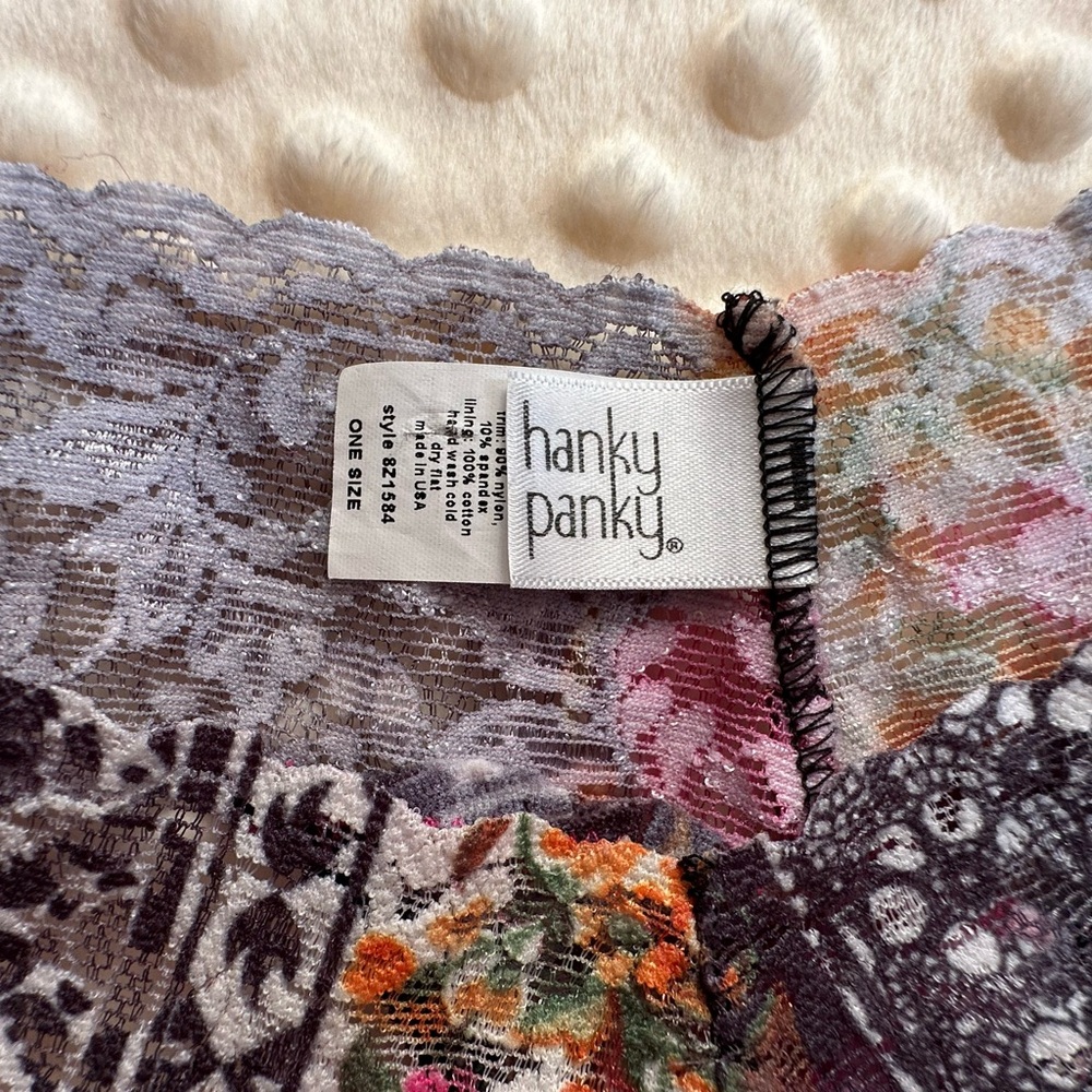 Hanky Panky Lace Thong Trio - Picture 4 of 8